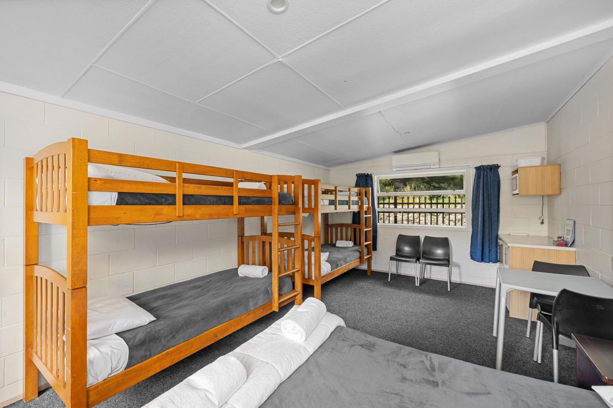 Mawley Holiday Park Мастъртън Екстериор снимка