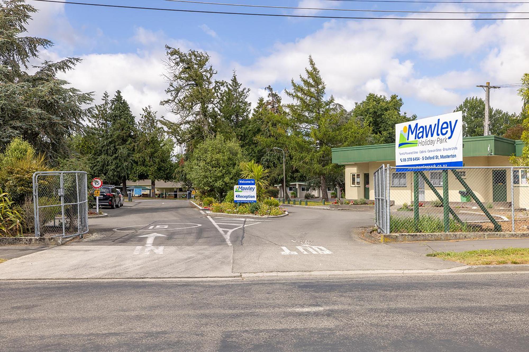 Mawley Holiday Park Мастъртън Екстериор снимка