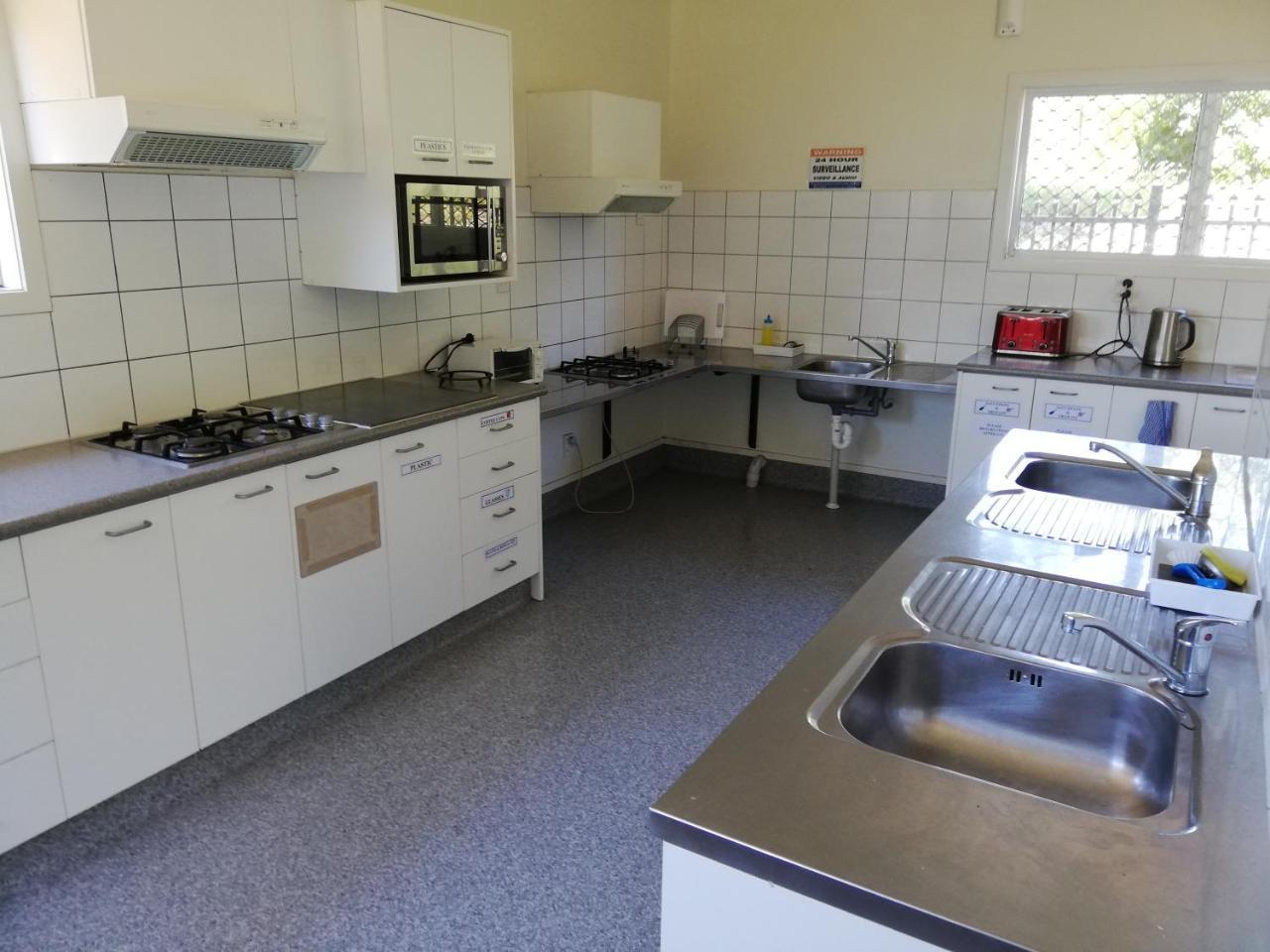 Mawley Holiday Park Мастъртън Екстериор снимка